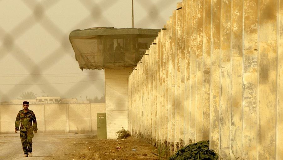 هل يعد سجن أبو غريب في العراق النسخة الحقيقية لتجربة سجن ستانفورد؟ 7427-2