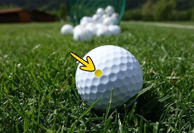 النقرات على سطح كرة الغولف